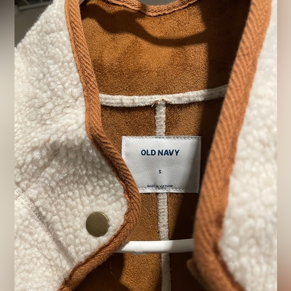 Old Navy- Women’s Sherpa and Faux Suede Lined Jacket - Picture 3 of 5